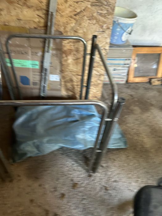 Столови и маси от тръбна алпака