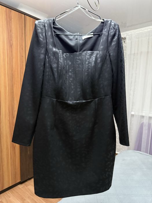 Продаю б/у платья. Размеры 42,46