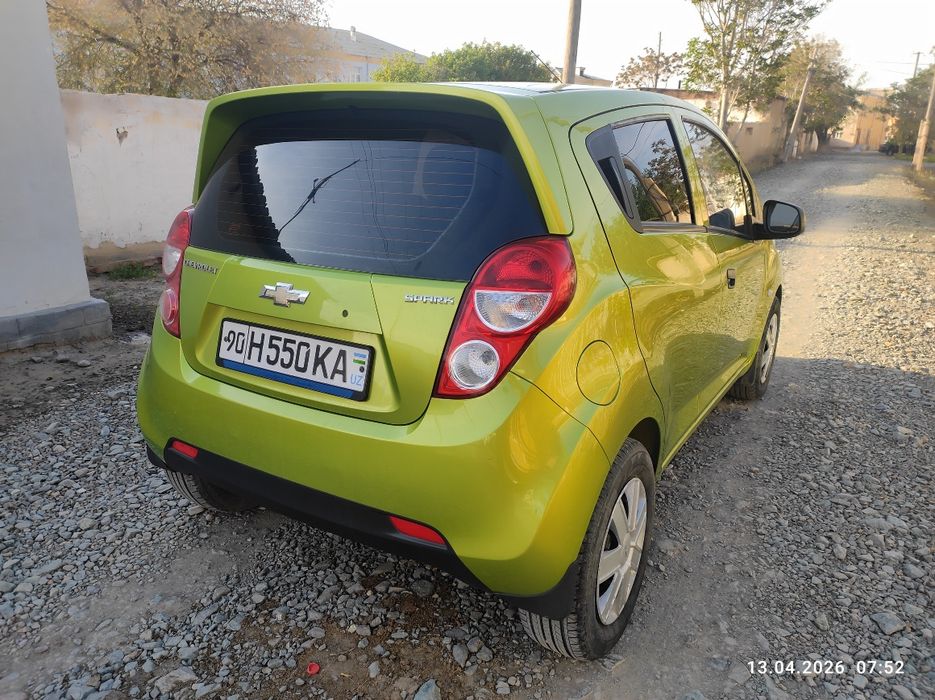 Spark.  сотилади