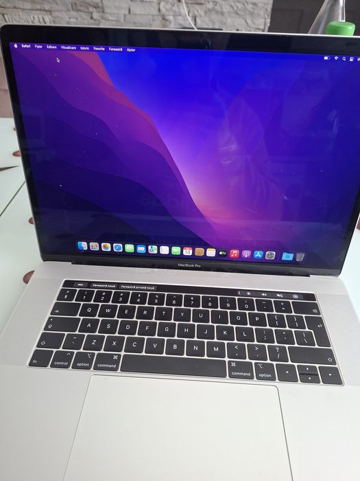 MacBook Pro 15” (2019) | i7