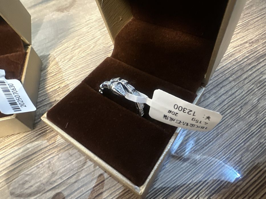 Кольцо и серьги набор