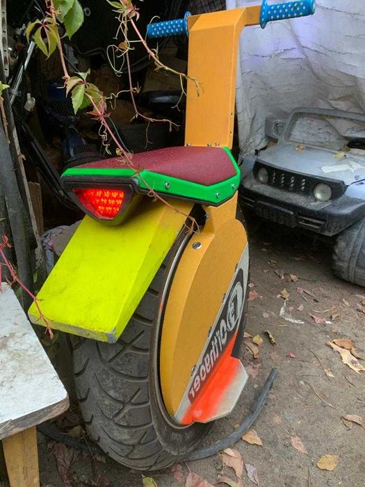 Американский Сигвэй, Гироскутер