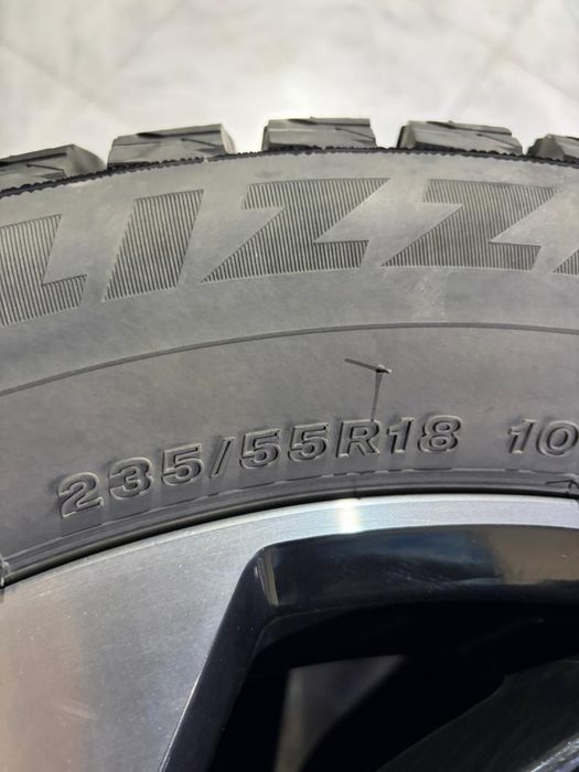 Продам комплект дисков с резиной Bridgestone