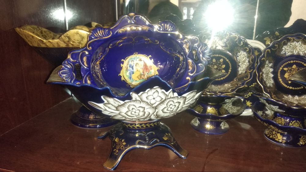 Продам свой  набор посуды Мадонна.