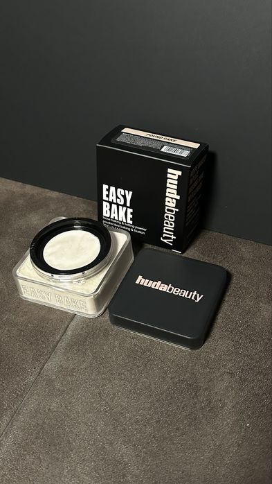 Huda Beauty Easy Bake Pound Cake 20g nouă, nefolosită