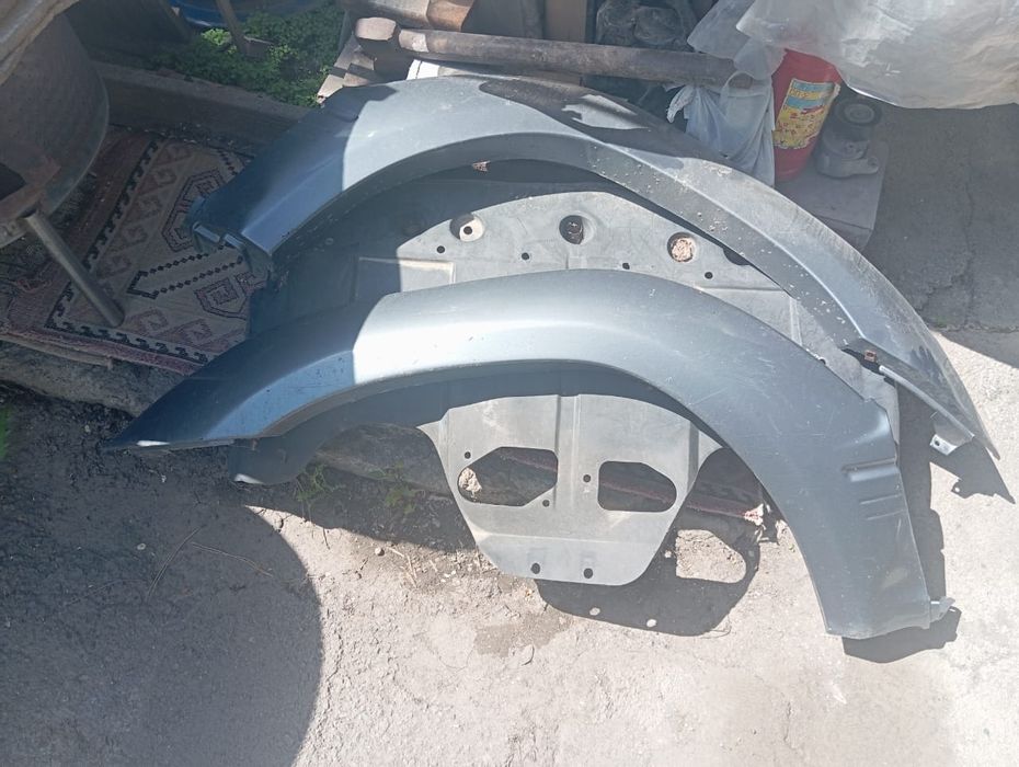 Запчасти от машины Prado