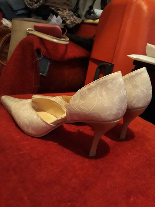 Елегантни обувки FADO фин сатен и естествена кожа N39