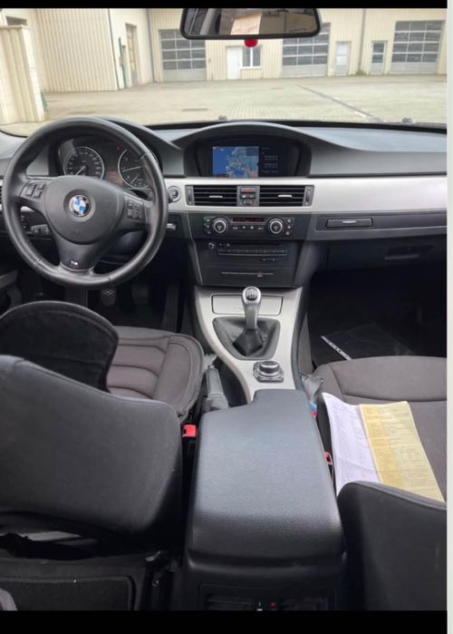 BMW seria 3 e90 318i an 2009