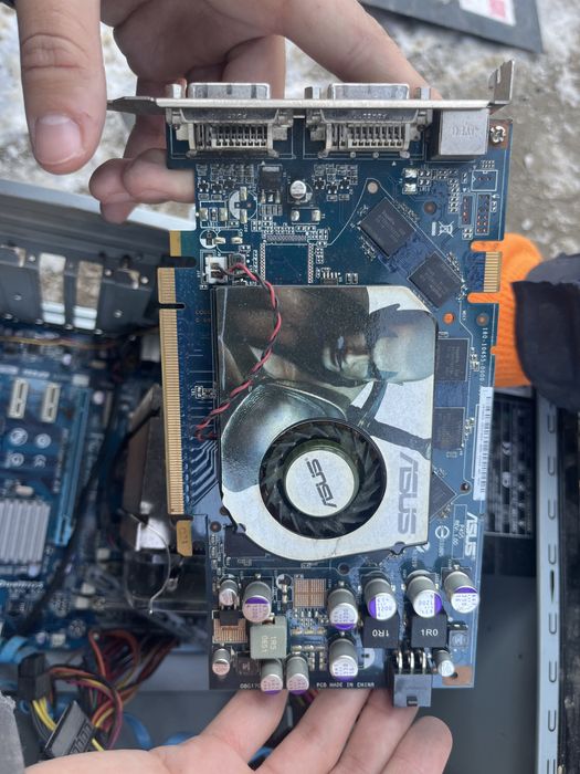 продаю два пк на запчасти