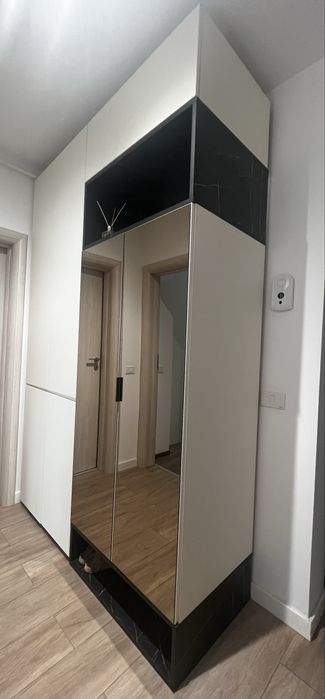 Dulap cu oglinda negociabil