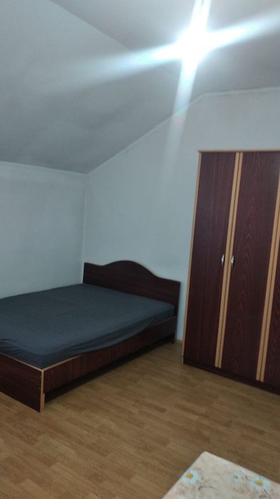 Închiriez garsonieră