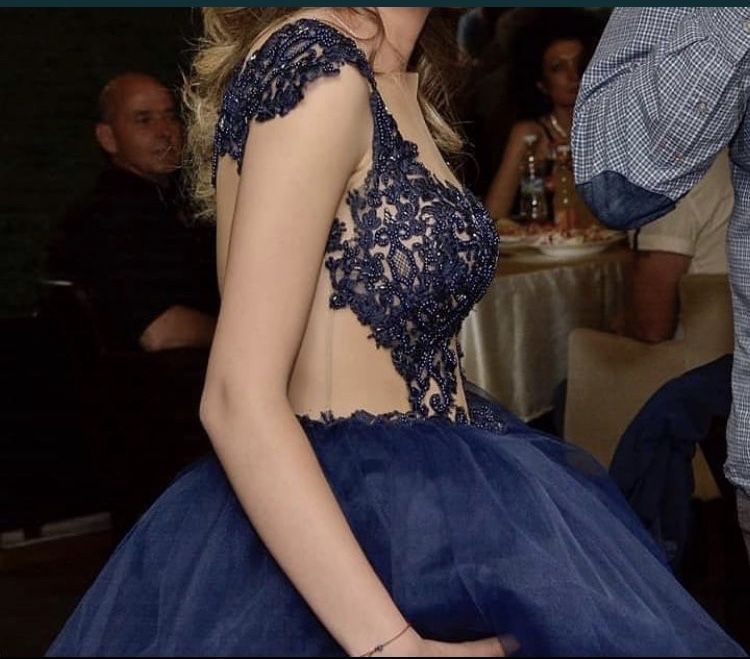 Абитуриентска рокля на Стоян Радичев