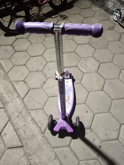 Детский самокат для девочки