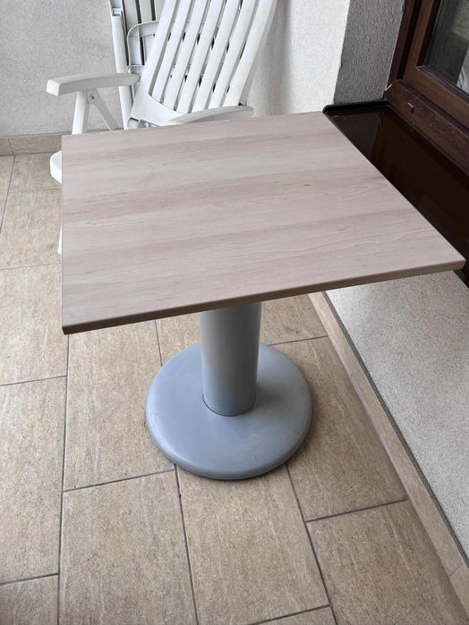 Masă Bistro 66x66 cm, Înălțime 75 cm, Picior Metalic Central