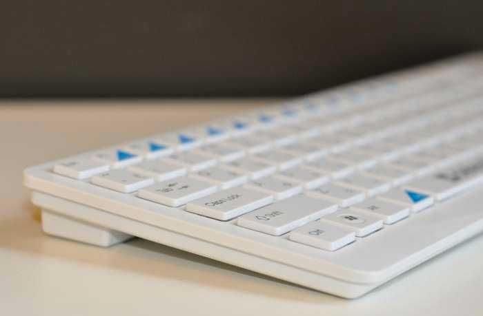 продам новый Defender 895 NANO/Беспроводная клавиатура и мышь