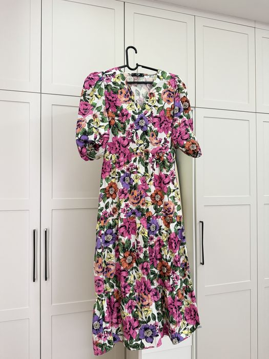 Әдемі, нәзік көйлектер