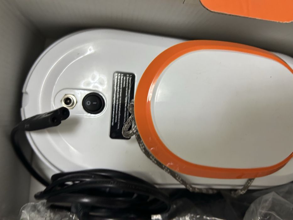 Стеклоочиститель ДАДЖЕТ W100 белый, оранжевый