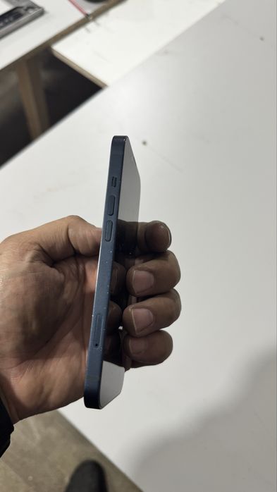 Apple 13 128g отличного состояние