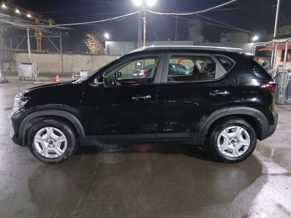 продоется Kia Sonet 2 поз