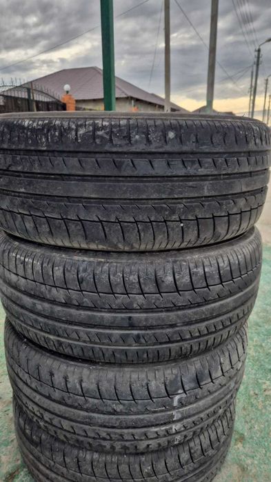 Продам б/у шины в хорошем состоянии