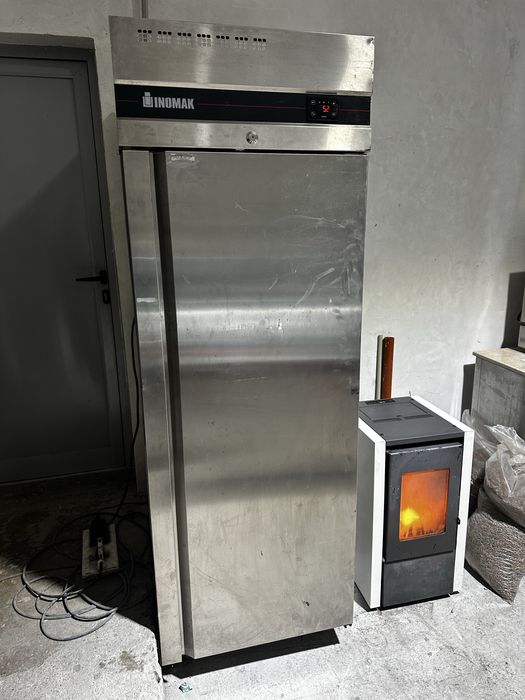 Професионален хладилник