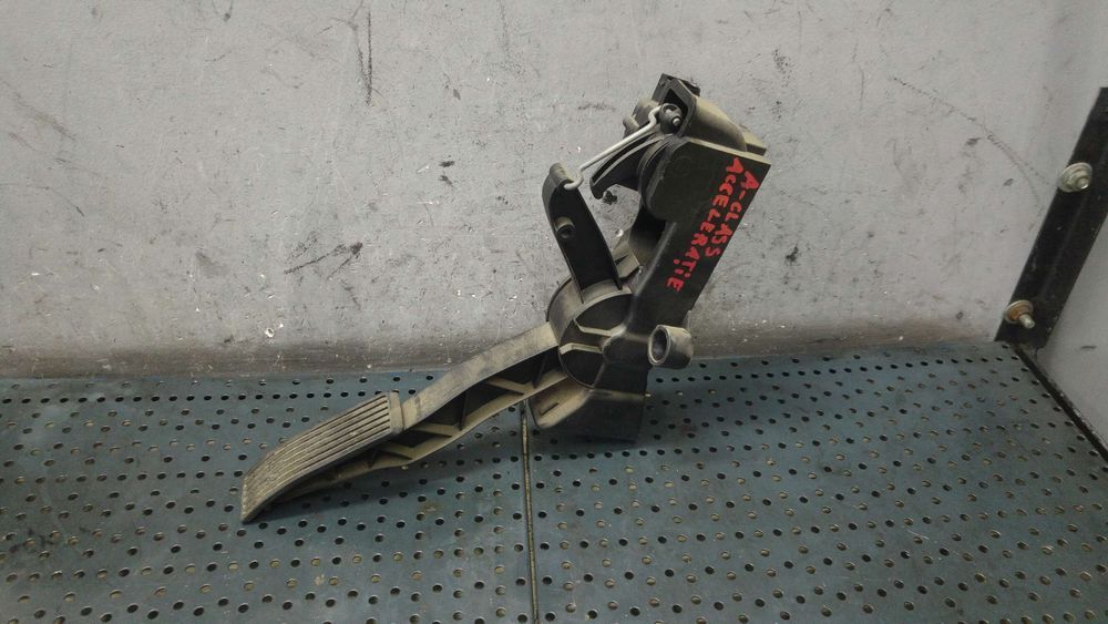 Pedala acceleratie 2.0 cdi mercedes a class w169 a1693000304
