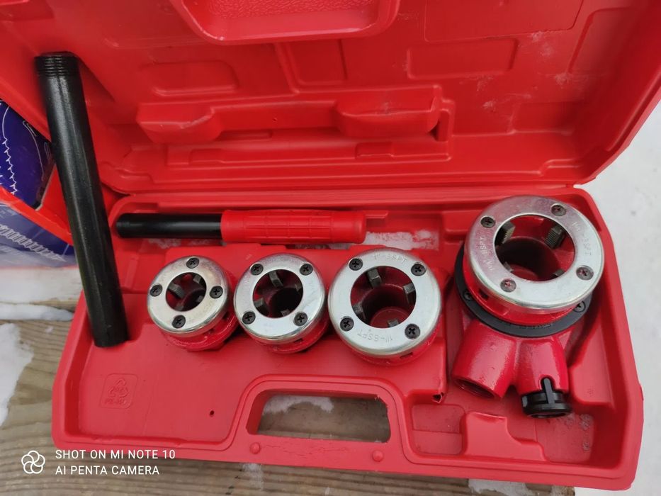 Лерка для нарезки резьбы труб