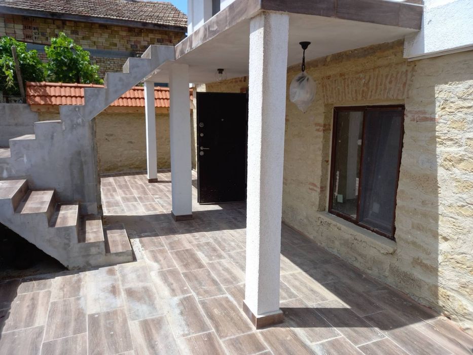 Продава се Къща в Шумен, Боян Българанов 1 - 1100 кв.м за 76 €/кв.м - Снимка #6