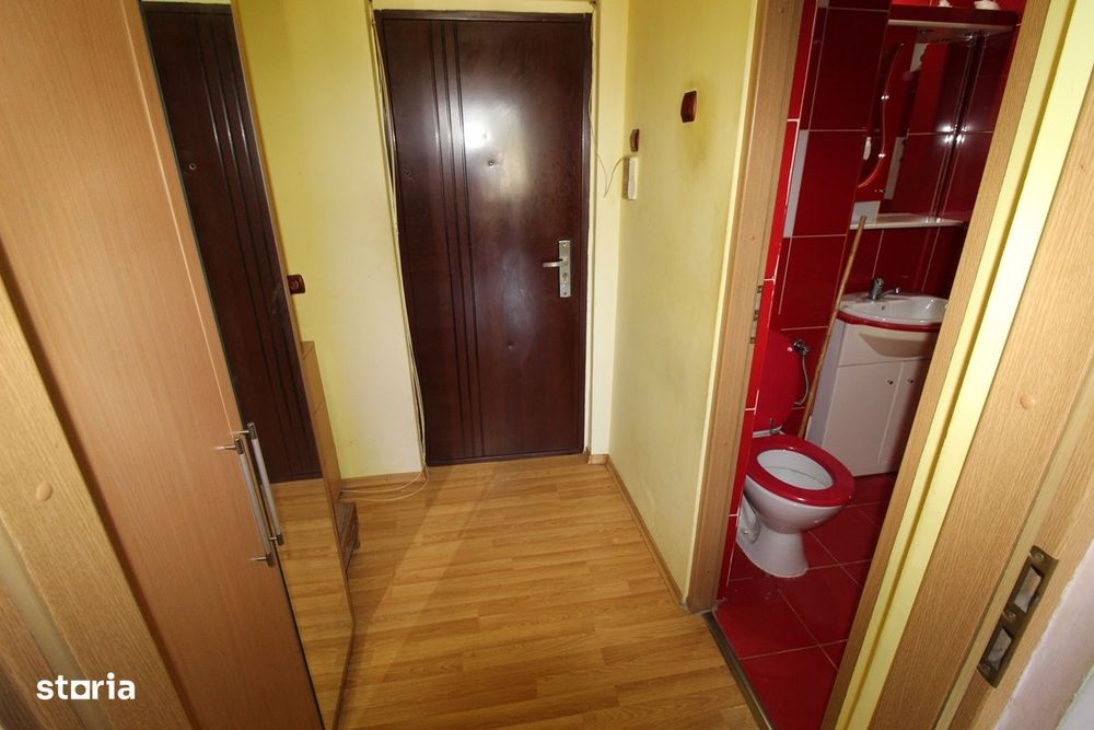 Vând garsonieră în Hunedoara, zona Micro2-Bd Dacia/Supeco, 29mp...