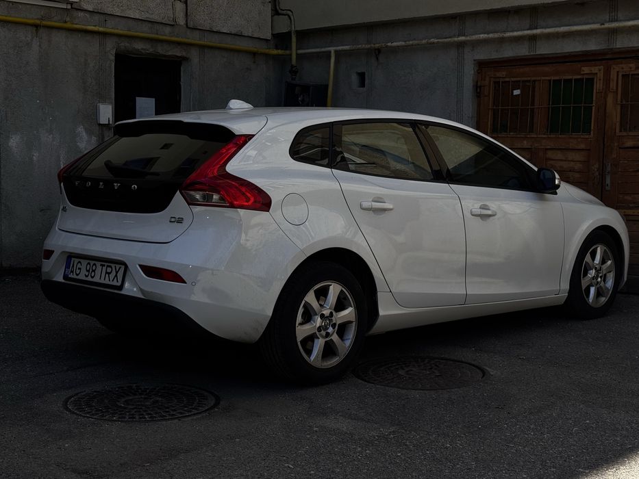 Volvo V40 1.6 Diesel 115 CP – 2013 – Consum mic / Dotări premium