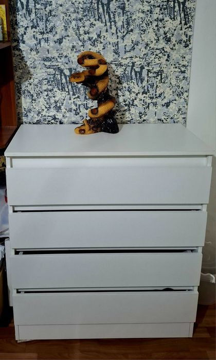 Отличный  комод продам