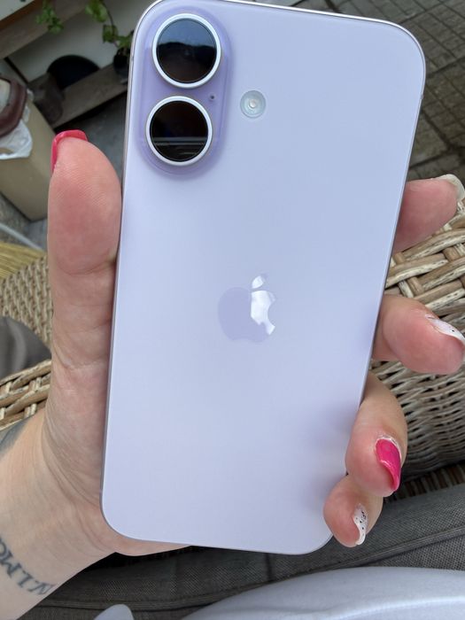 iPhone 17 256GB Lavender | 100% Battery Health | Като нов | Гаранция