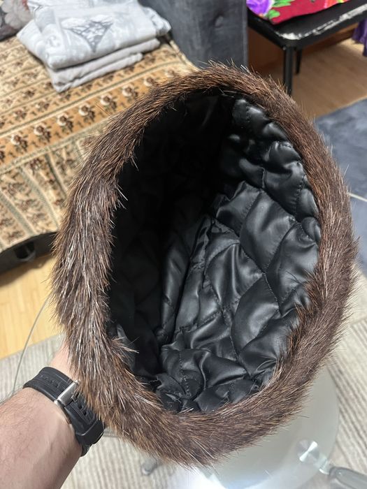 Vand caciula de nurca de barbati