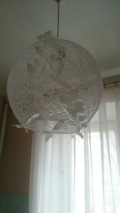 Ажурный плетёный плафон с бабочками
