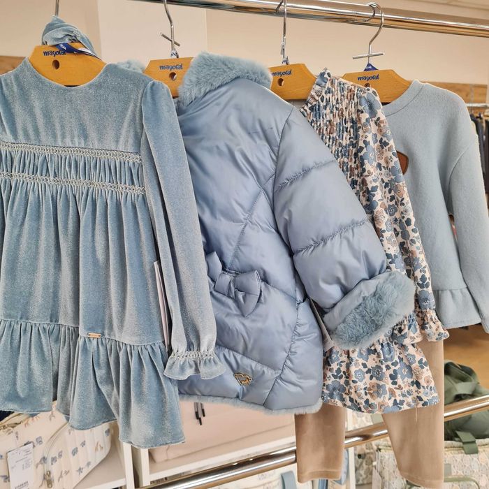 Продават се ЗАПАЗЕНИ  и НОВИ детски дрехи за момиченца