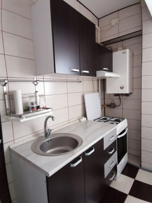 Garsonieră de închiriat – Găvana III, Pitești– 45 mp, mobilată, etaj 1