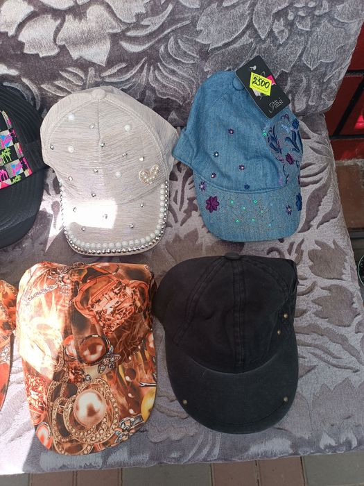 Новые бейсболки,Продам дёшево.
