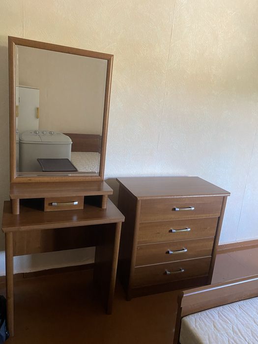 Спальный гарнитур б/у