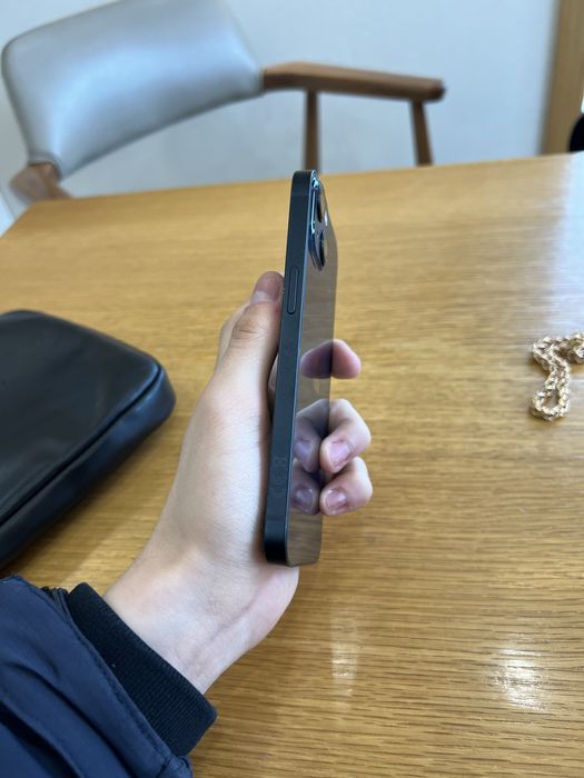 Продам айфон 13 iphone 13