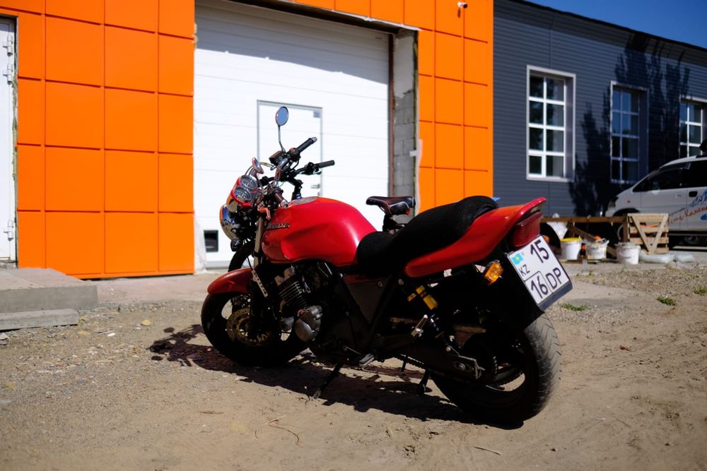 Продам мотоцикл cb400