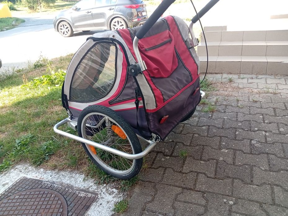 Cărucior copiii  pentru  bicicleta