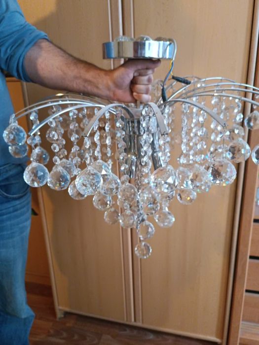 Продается люстра