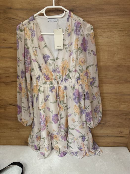 Рокля на  RESERVED нова