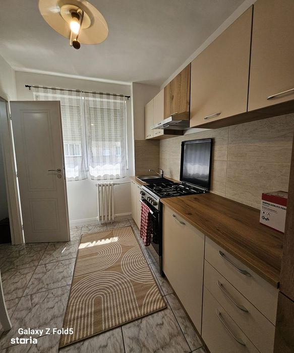 Apartament cu 3 camere de închiriat – str. Cazaban Iosia