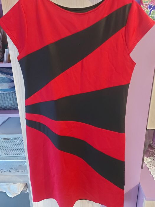 Дамски различни рокли