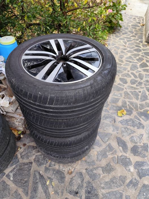 Гуми BRiDGESTONE с джанти245/50/18.