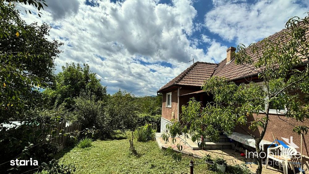 Casă 3 camere de vânzare – Str. Măgurii | Petroșani Nord