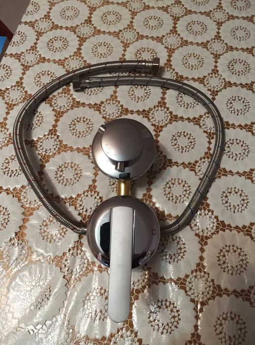 Смесителна батерия и разпределителен кран за вграждане