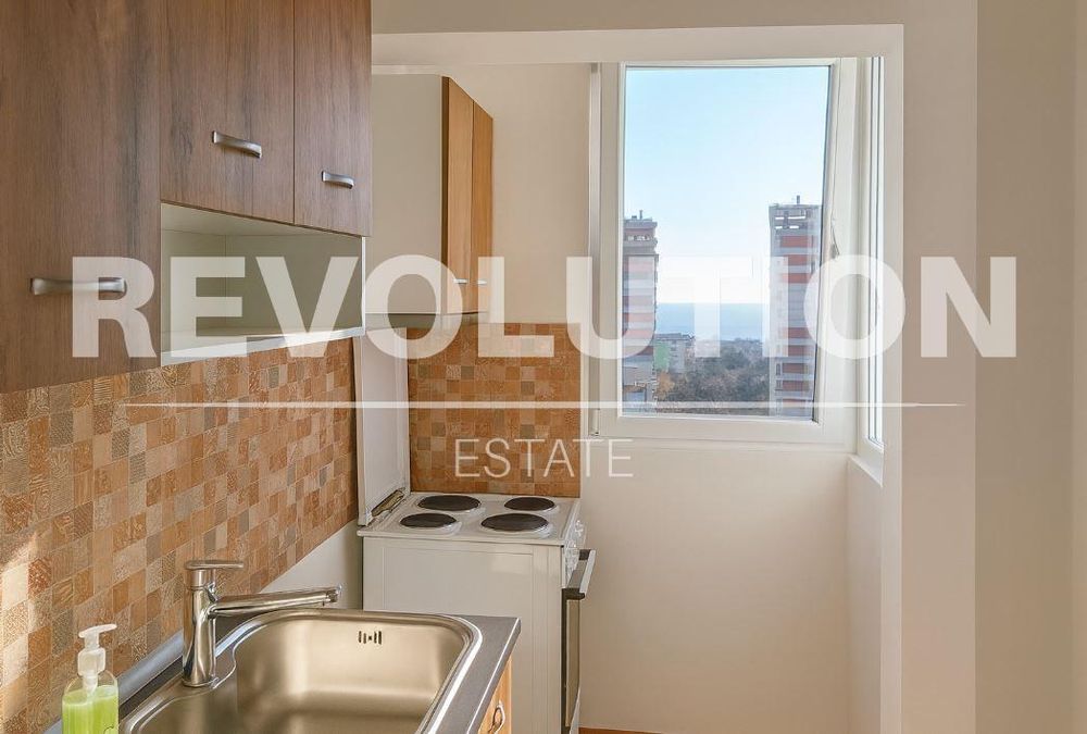 Дава се под наем Едностаен апартамент в Варна, Чайка - 30 кв.м за 350 € - Снимка #2