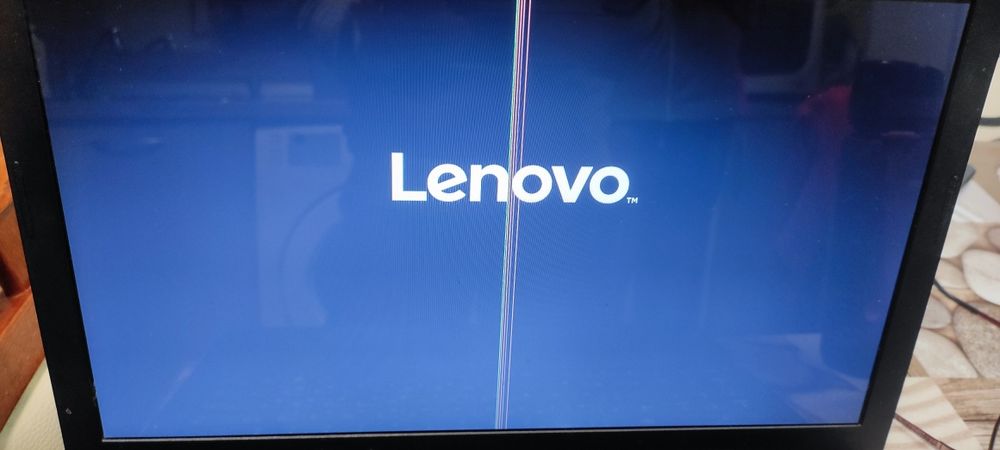 Лаптоп Lenovo 15" + зарядно